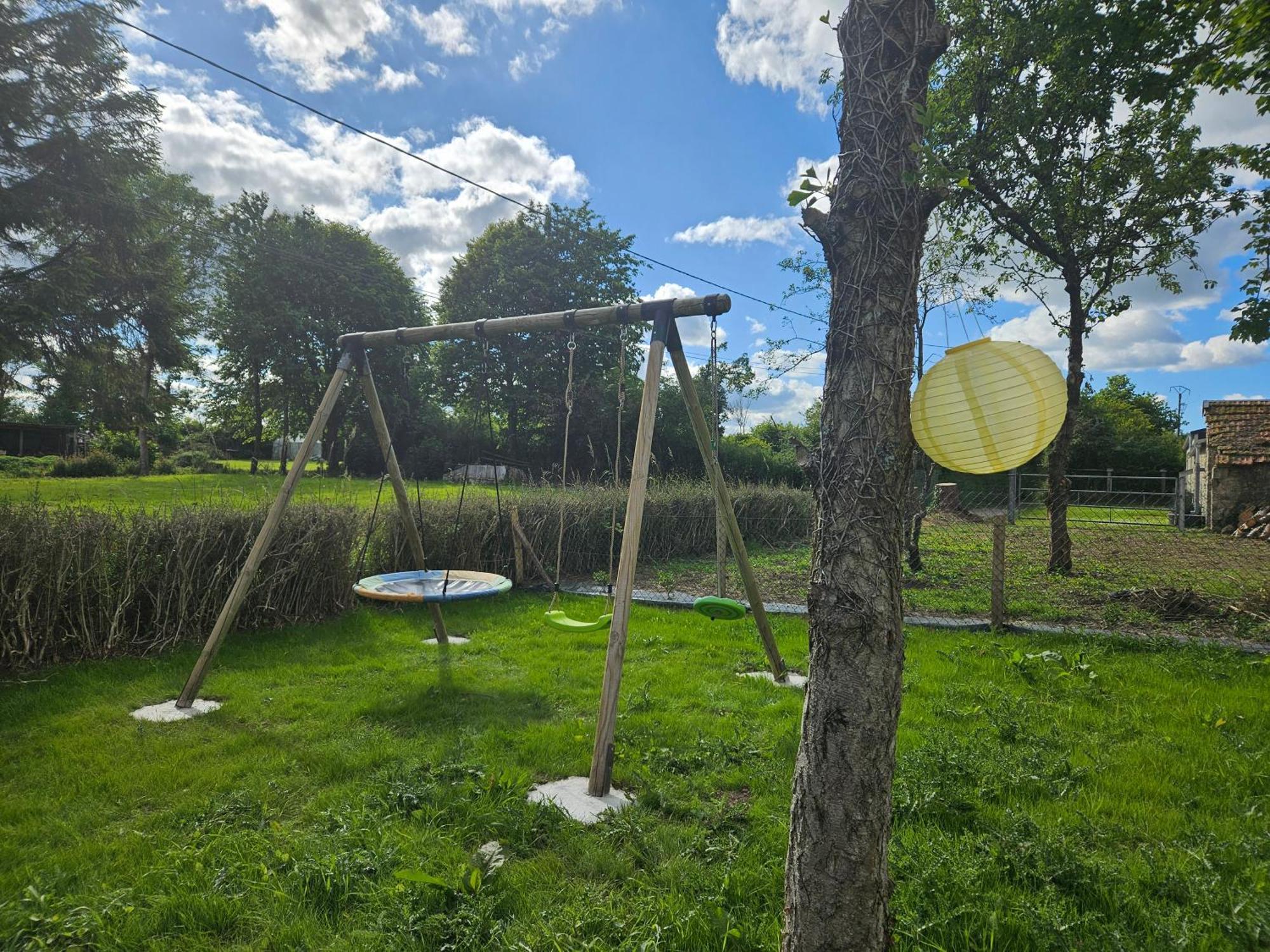 L'Escapade, Maison De Campagne Etienville Екстериор снимка